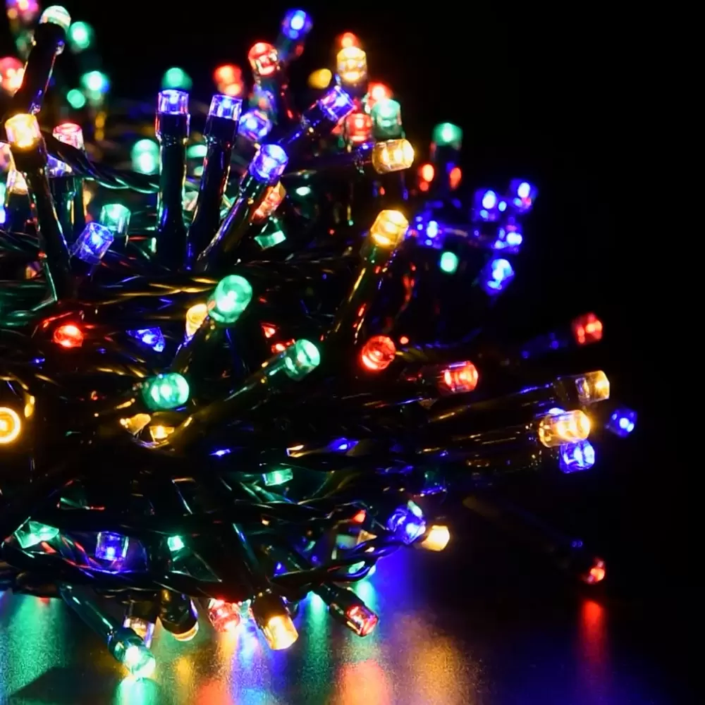Catena di luci 15 metri da 300 Led Multicolore con cavo verde Wisdom - immagine 6